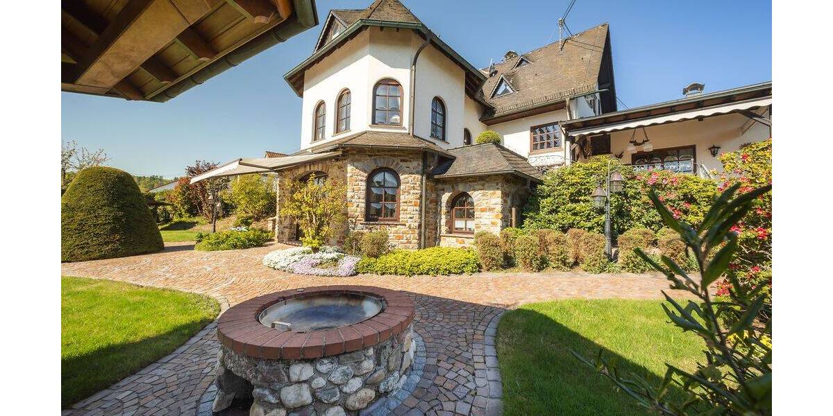 Einfamilienhaus Raubach - 8 Zimmer, 262 m&sup2;, 995.000&euro; | Angebot:25845622