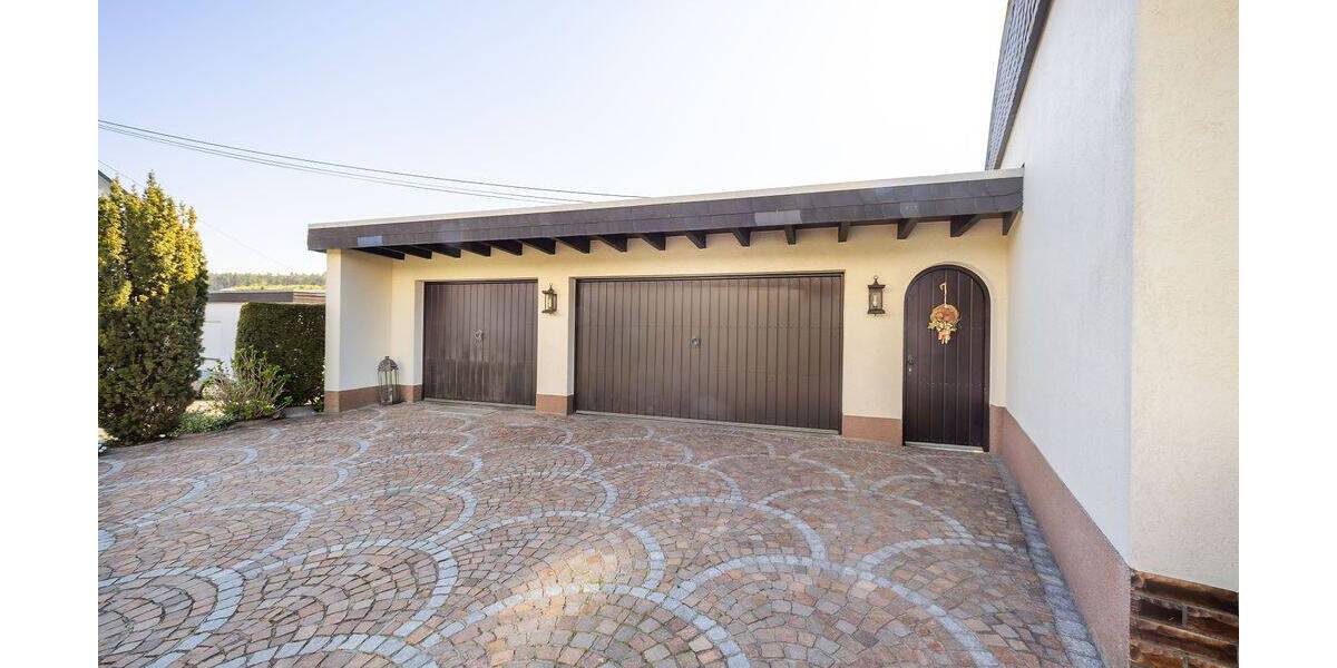 Einfamilienhaus Raubach - 8 Zimmer, 262 m&sup2;, 995.000&euro; | Angebot:25845622