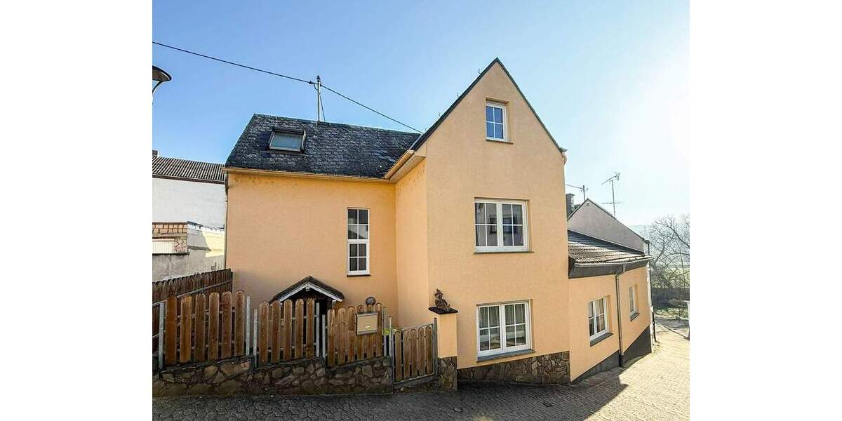 Einfamilienhaus Miesenheim Miesenheim - 5 Zimmer, 130 m&sup2;, 257.000&euro; | Angebot:25749395
