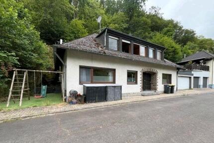 Haus Weibern - 6 Zimmer, 174 m&sup2;, 1.400&euro; | Angebot:27714607