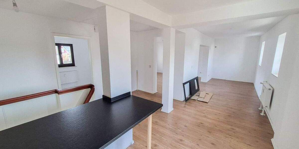 Mehrfamilienhaus, Wohnhaus Asbach-Altenhofen Altenhofen - 7 Zimmer, 179 m&sup2;, 195.000&euro; | Angebot:25738159