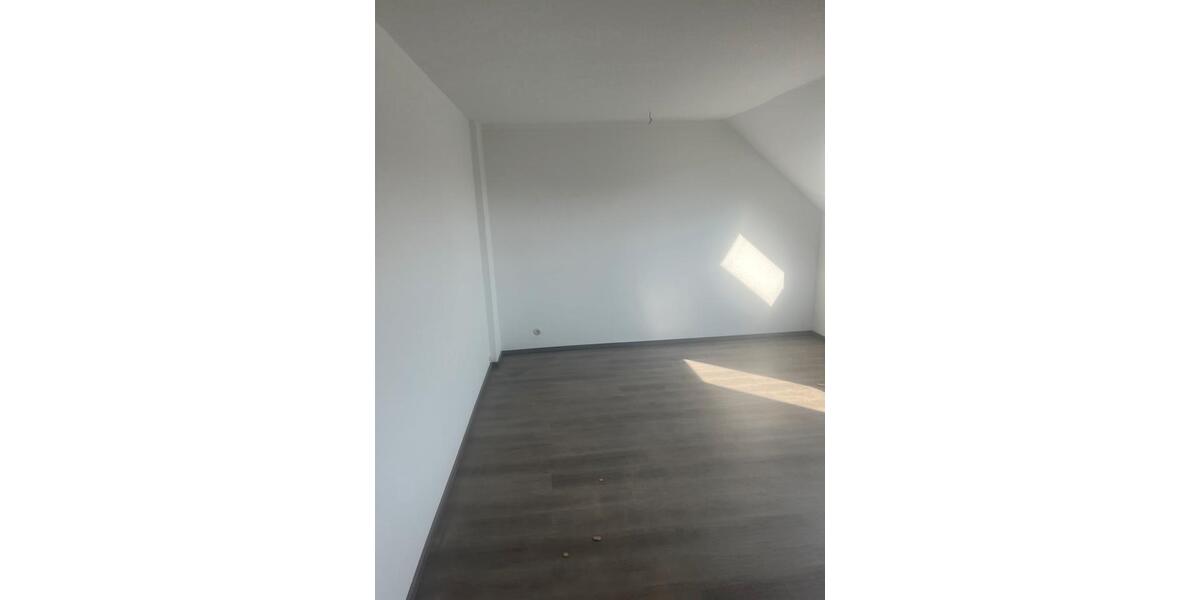 Dachgeschoßwohnung Neuwied - 2 Zimmer, 50 m&sup2;, 550&euro; | Angebot:25859992