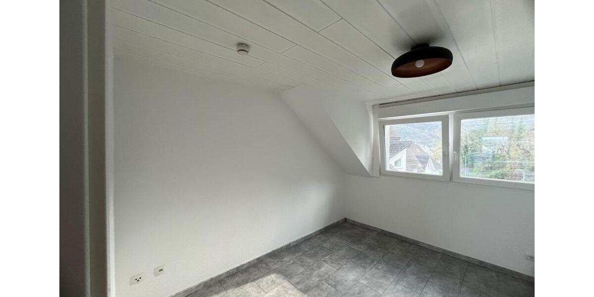 Dachgeschoßwohnung Bad Neuenahr-Ahrweiler Ahrweiler - 2 Zimmer, 52 m&sup2;, 430&euro; | Angebot:25893797