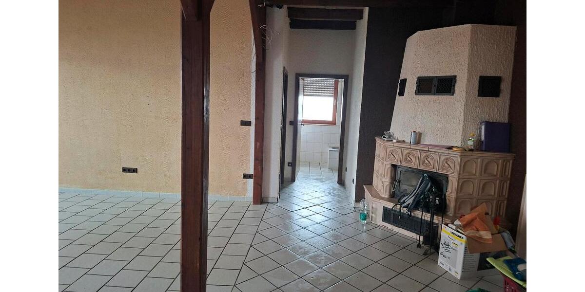 Etagenwohnung Andernach - 7 Zimmer, 240 m&sup2;, 240.000&euro; | Angebot:26677012