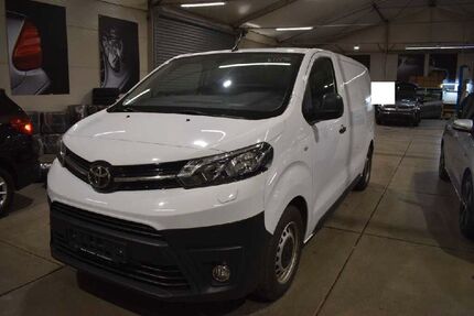 Toyota Proace (Verso) 105.000 km 15.490 &euro; Oberwinter 53424