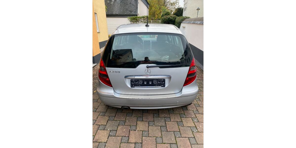 Mercedes-Benz A 200 217.996 km 1.700 &euro; Koblenz 56072