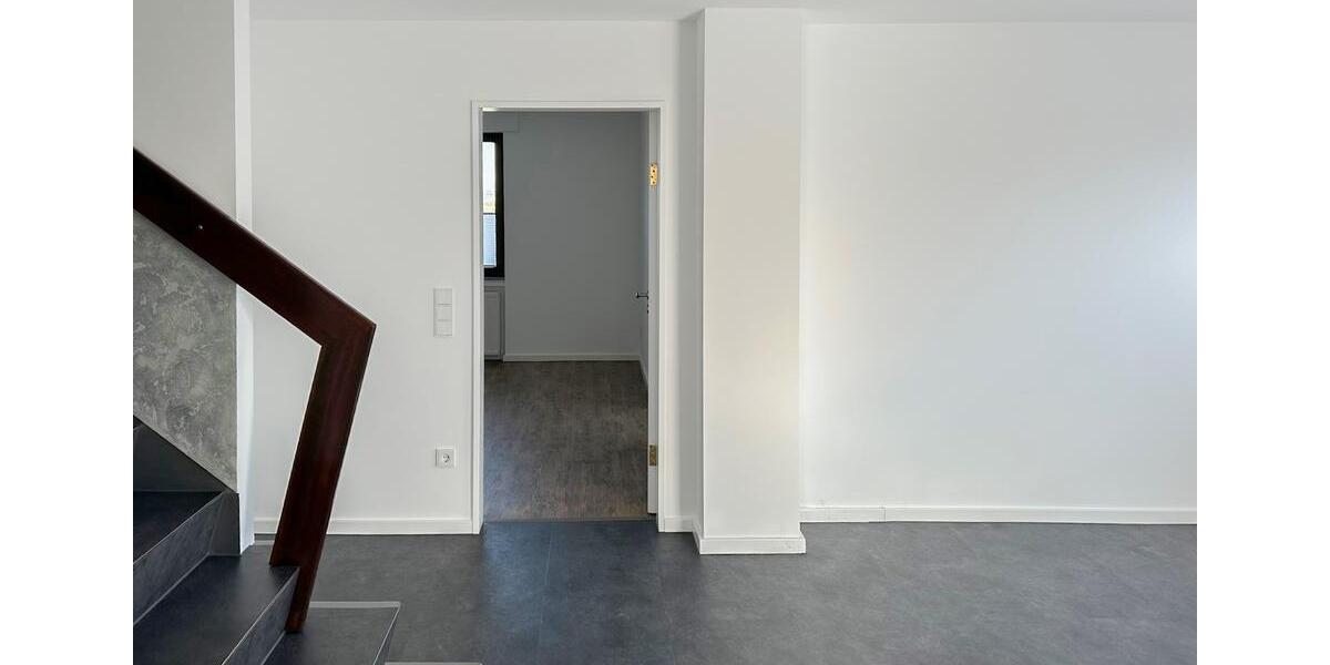 Etagenwohnung Steimel - 5 Zimmer, 158 m&sup2;, 1.100&euro; | Angebot:25269230