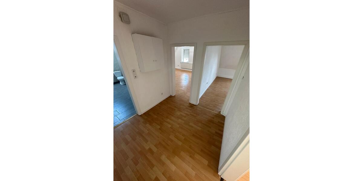 Dachgeschoßwohnung Kruft - 3 Zimmer, 80 m&sup2;, 700&euro; | Angebot:25075013