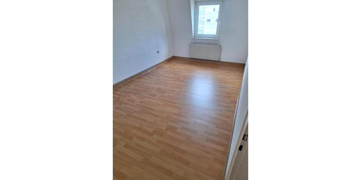 Dachgeschoßwohnung Koblenz Bubenheim - 2.5 Zimmer, 75 m&sup2;, 740&euro; | Angebot:25925120