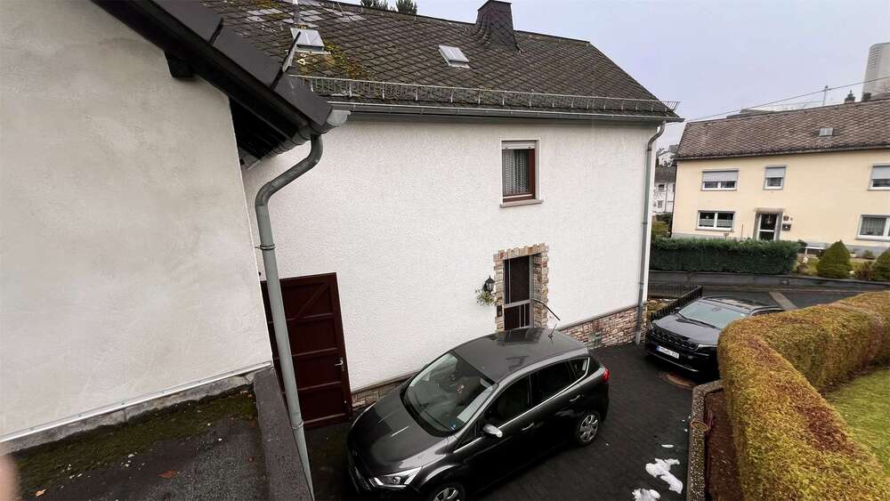 Einfamilienhaus Hillscheid - 7 Zimmer, 170 m&sup2;, 279.000&euro; | Angebot:25716080