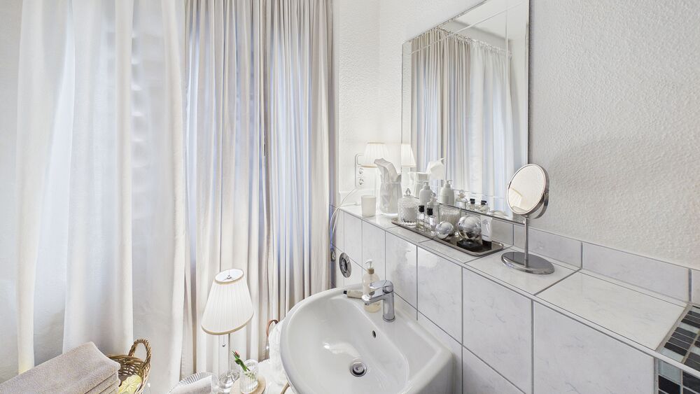 Rendite-Juwel am Fuße der Festung: Saniertes Eckhaus mit 7 Einheiten & Panoramablick - Mehrfamilienhaus, Wohnhaus Koblenz Arenberg-Immendorf | Angebot:25992407