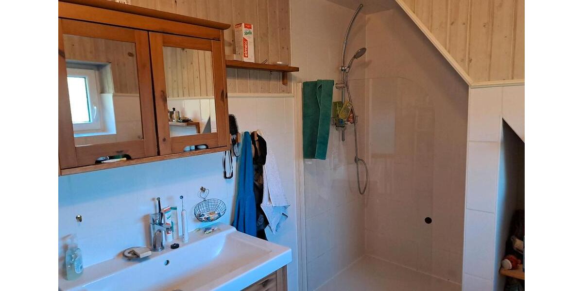 Etagenwohnung Vettelschoß - 2 Zimmer, 105 m&sup2;, 1.400&euro; | Angebot:25269691