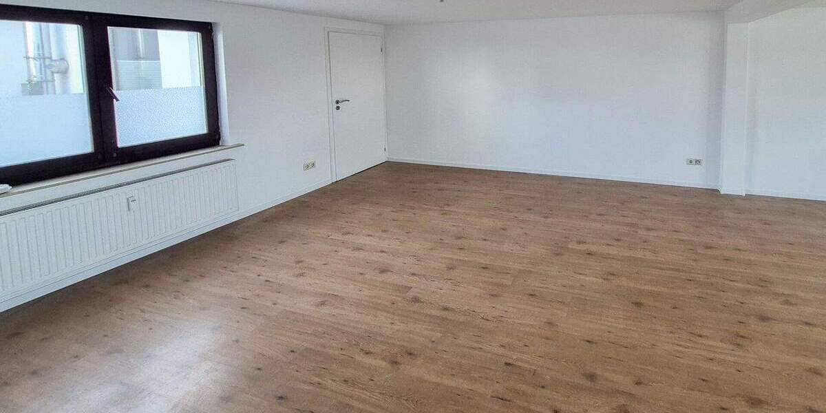 Mehrfamilienhaus, Wohnhaus Asbach-Altenhofen Altenhofen - 7 Zimmer, 179 m&sup2;, 195.000&euro; | Angebot:25738159