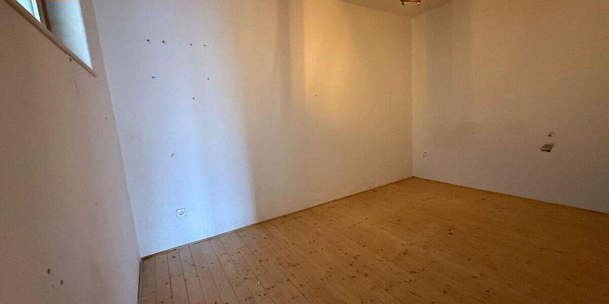 Einfamilienhaus Neustadt (Wied) Neustadt - 6 Zimmer, 167 m&sup2;, 219.000&euro; | Angebot:25668158