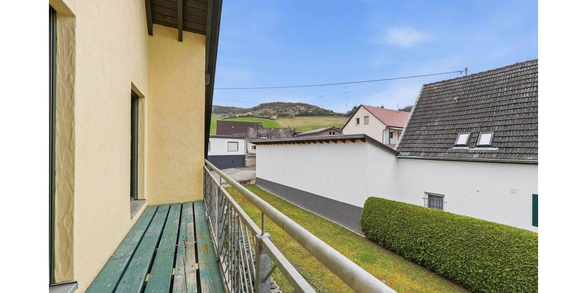 Einfamilienhaus Gönnersdorf - 7 Zimmer, 220 m&sup2;, 525.000&euro; | Angebot:26043633