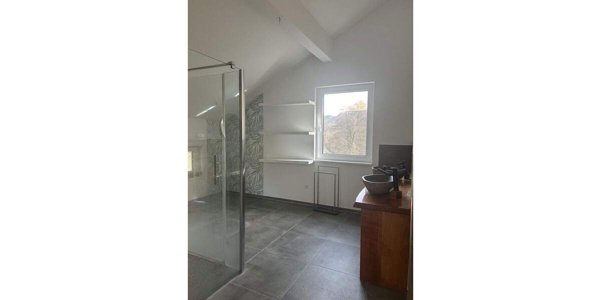 Einfamilienhaus Dattenberg Brochenbach - 7 Zimmer, 225 m&sup2;, 1.900&euro; | Angebot:25835493