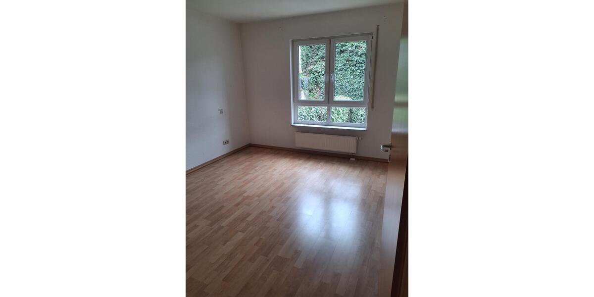 Etagenwohnung Bendorf - 3 Zimmer, 84 m&sup2;, 850&euro; | Angebot:26034323