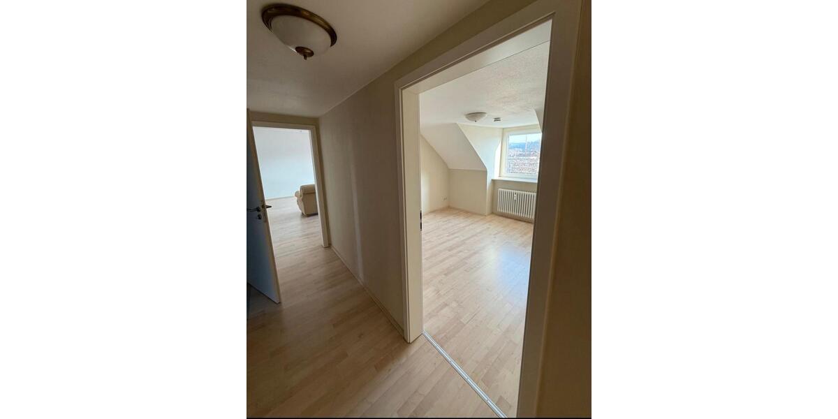 Dachgeschoßwohnung Koblenz - 4 Zimmer, 105 m&sup2;, 1.300&euro; | Angebot:25918961