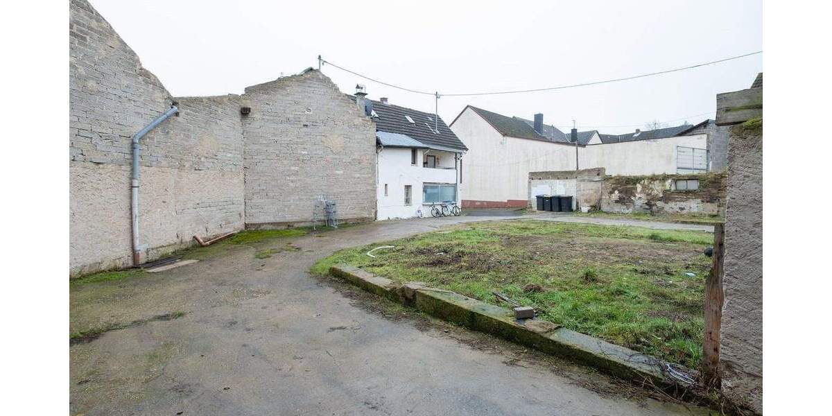 Mehrfamilienhaus, Wohnhaus Bad Neuenahr-Ahrweiler Ramersbach - 8 Zimmer, 200 m&sup2;, 199.000&euro; | Angebot:25677249