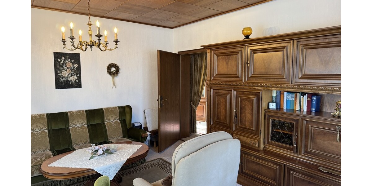 Zwei-Parteienhaus mit Baugrund - Zweifamilienhaus Niederzissen | Angebot:25145612