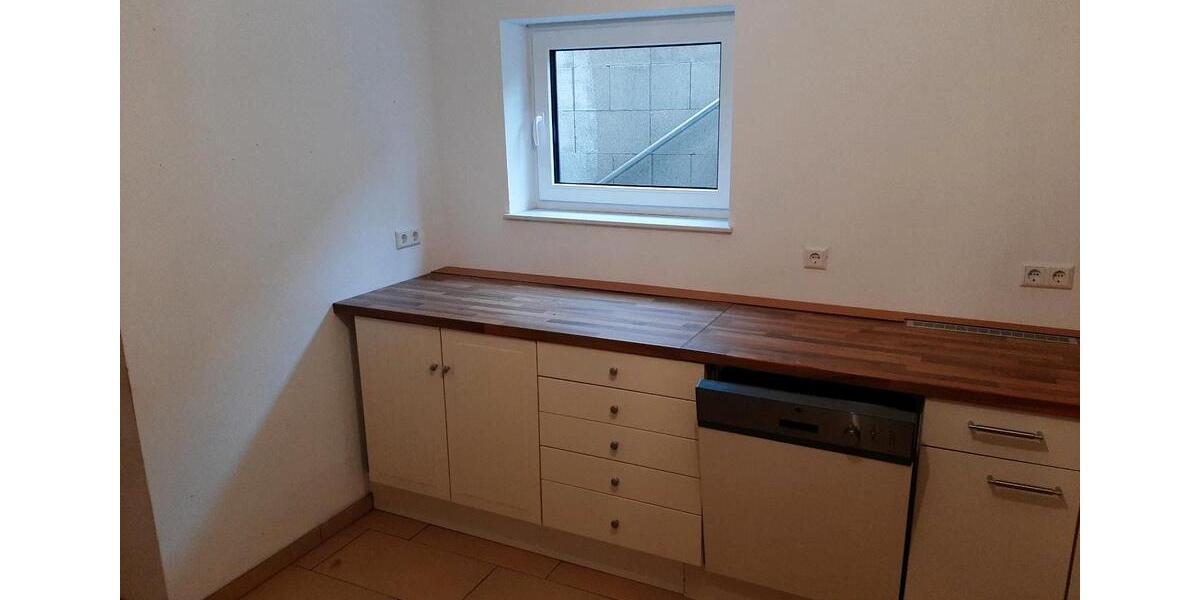 Etagenwohnung Welling - 2 Zimmer, 80 m&sup2;, 550&euro; | Angebot:25875230