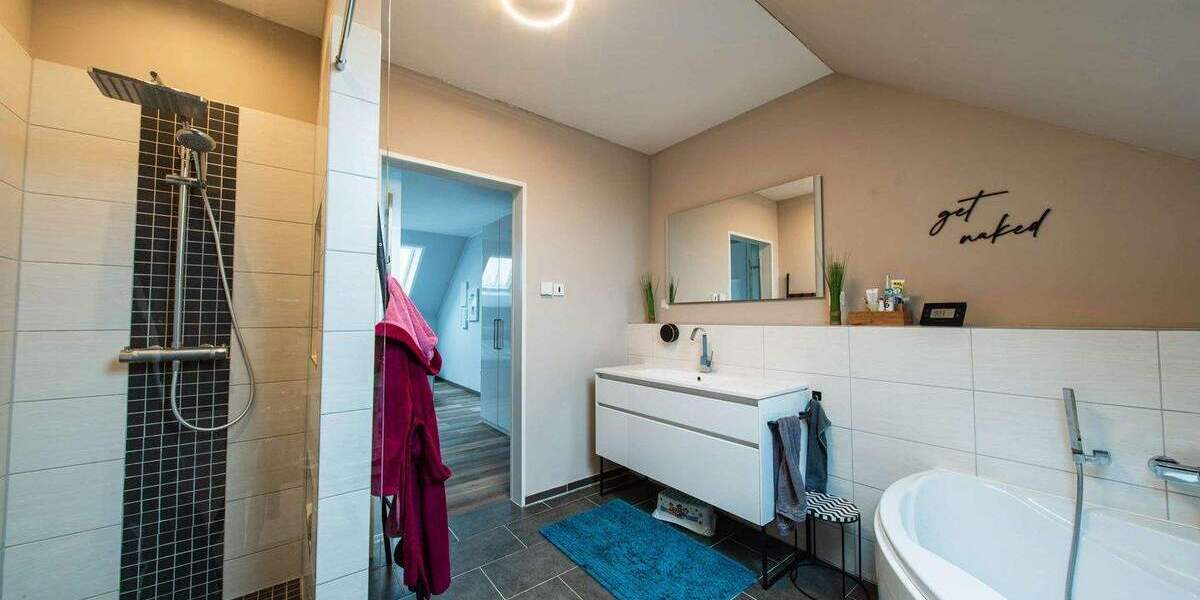 Einfamilienhaus Urmitz - 5 Zimmer, 162 m&sup2;, 625.000&euro; | Angebot:25684951