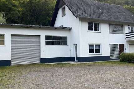 Haus Gönnersdorf - 10 Zimmer, 324 m&sup2;, 429.000&euro; | Angebot:25760823