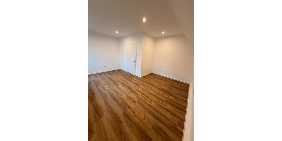 Dachgeschoßwohnung Steimel - 1 Zimmer, 53 m&sup2;, 450&euro; | Angebot:25765565