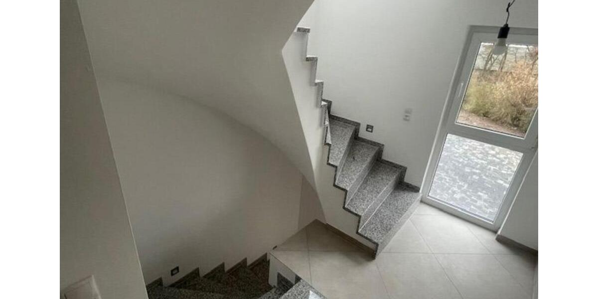 Doppelhaushälfte Montabaur - 5 Zimmer, 130 m&sup2;, 1.690&euro; | Angebot:25280854