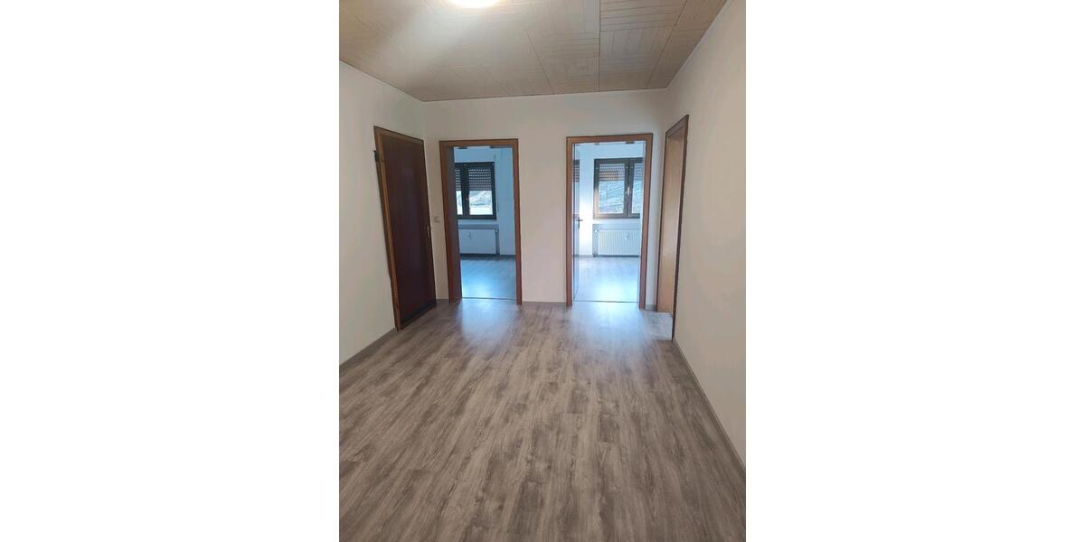 Dachgeschoßwohnung Andernach - 4 Zimmer, 103 m&sup2;, 550&euro; | Angebot:24211510
