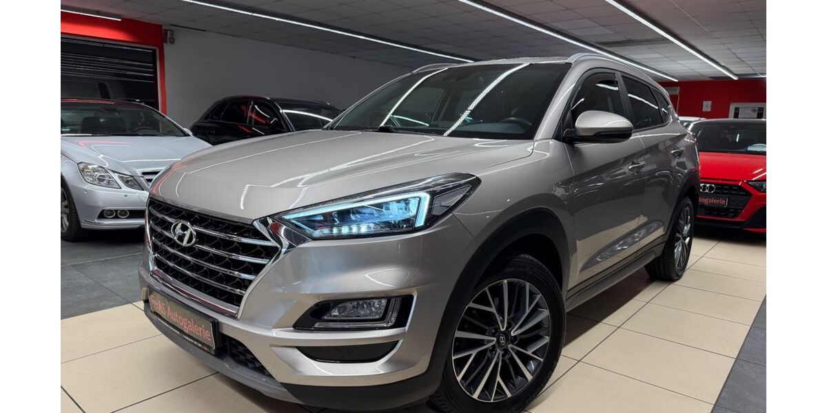Hyundai TUCSON 145.000 km 15.999 &euro; Bad Breisig 53498