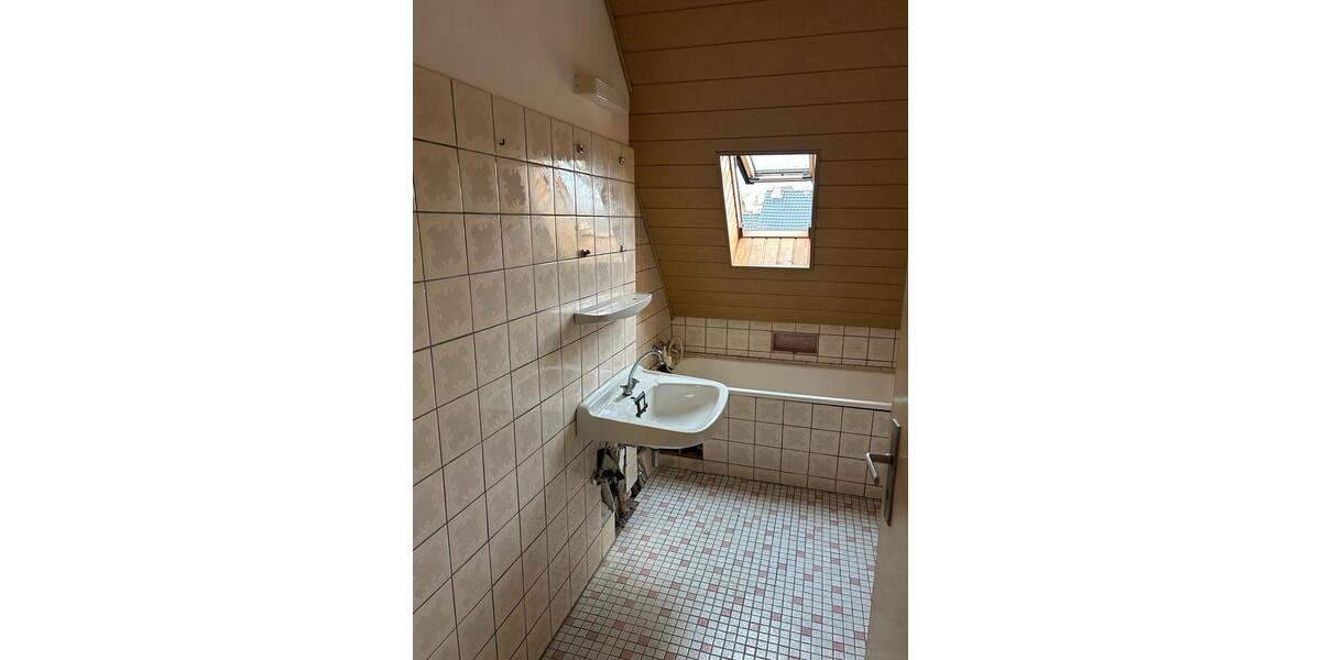 Mehrfamilienhaus, Wohnhaus Anhausen - 9 Zimmer, 200 m&sup2;, 199.999&euro; | Angebot:25958732