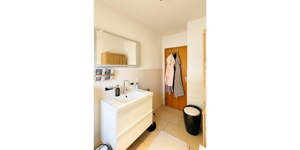 Etagenwohnung Brey - 3 Zimmer, 98 m&sup2;, 850&euro; | Angebot:26002273