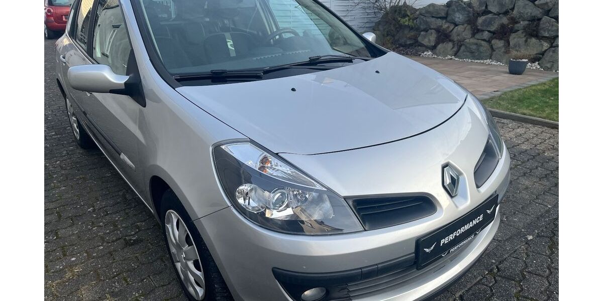 Renault Clio 196.000 km 2.499 &euro; Ransbach-Baumbach 56235
