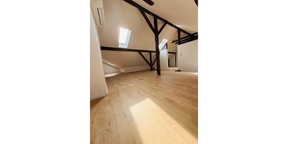 Dachgeschoßwohnung Vallendar - 4 Zimmer, 100 m&sup2;, 1.500&euro; | Angebot:25396427