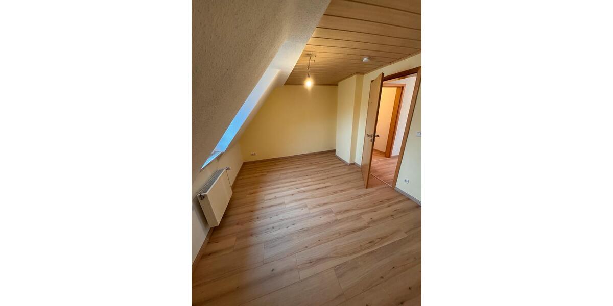 Etagenwohnung Weißenthurm - 5 Zimmer, 117 m&sup2;, 900&euro; | Angebot:25137368