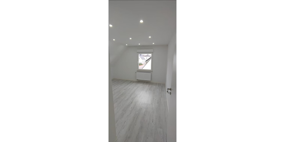 Dachgeschoßwohnung Selters (Westerwald) - 2.5 Zimmer, 70 m&sup2;, 750&euro; | Angebot:25568943