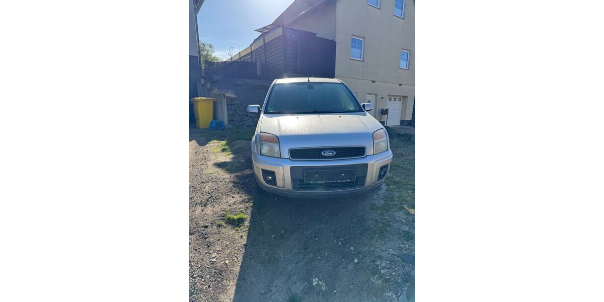 Ford Fusion 151.000 km 1.150 &euro; Waldorf 53498