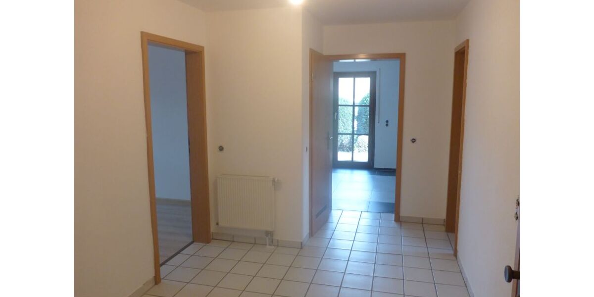 Renovierte & Energetisch modernisierte , helle & freundliche 2-Zimmer-EG-Wohnung zentral in Raubach zu vermieten! - 2- Raubach | Angebot:24576305