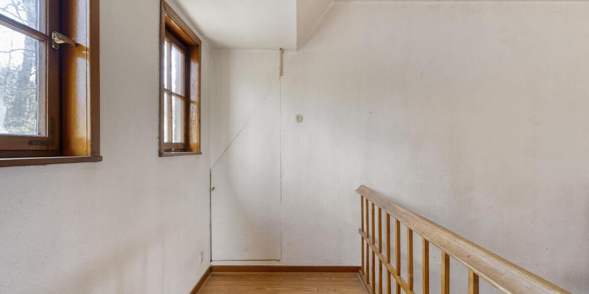 Solides Haus mit großem Garten in Aussichtslage ! - Einfamilienhaus Staudt | Angebot:25942745