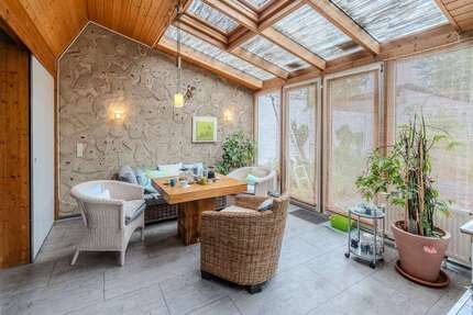 Haus Sinzig - 6 Zimmer, 230 m&sup2;, 420.000&euro; | Angebot:27028478