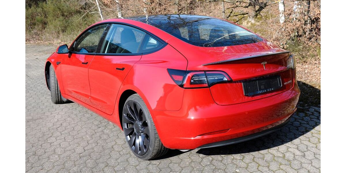 Tesla Model 3 9.585 km 31.500 &euro; Niederzissen 56651