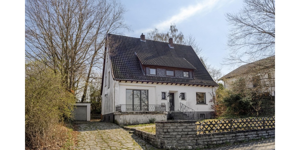 Solides Haus mit großem Garten in Aussichtslage ! - Einfamilienhaus Staudt | Angebot:25942745