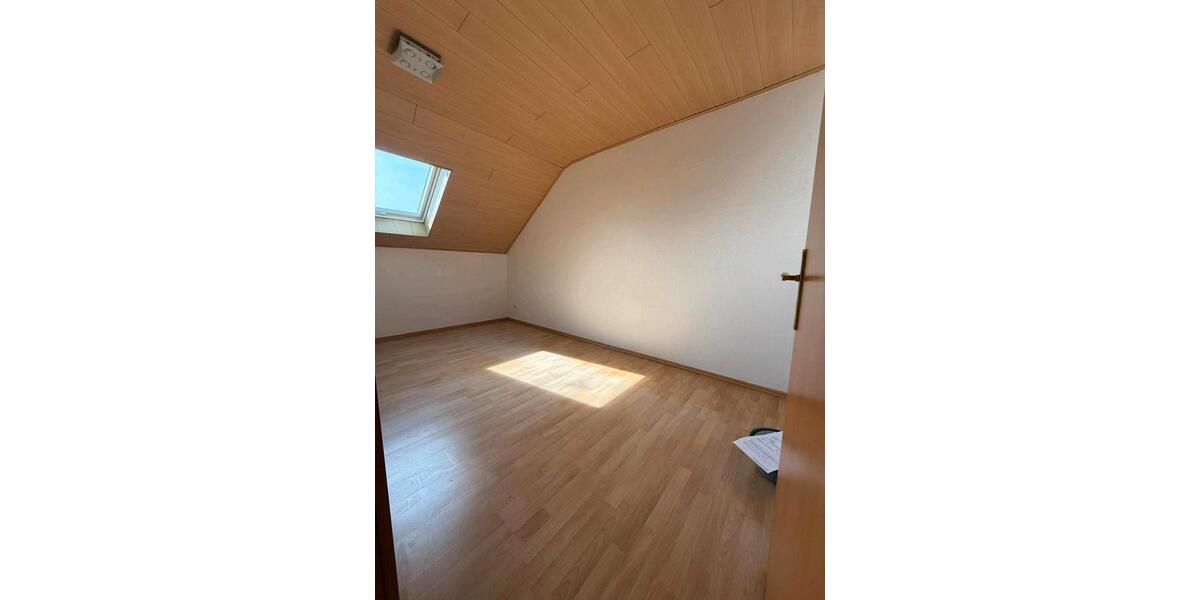 Dachgeschoßwohnung Wirges - 2 Zimmer, 54 m&sup2;, 600&euro; | Angebot:25893782