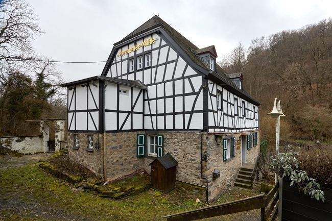 Einfamilienhaus Roes - 1.250.000&euro; | Angebot:25731082