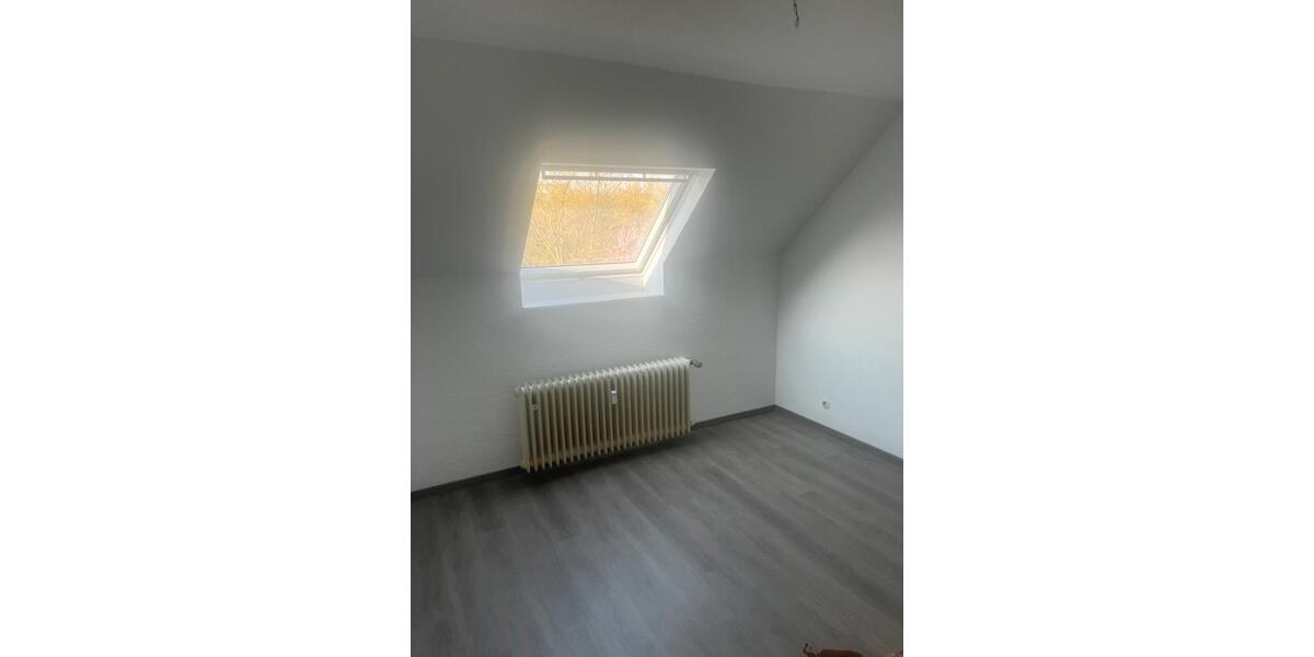 Dachgeschoßwohnung Neuwied - 2 Zimmer, 50 m&sup2;, 550&euro; | Angebot:25859992
