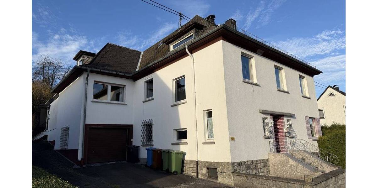 Einfamilienhaus Raubach - 9 Zimmer, 300 m&sup2;, 299.000&euro; | Angebot:25770006