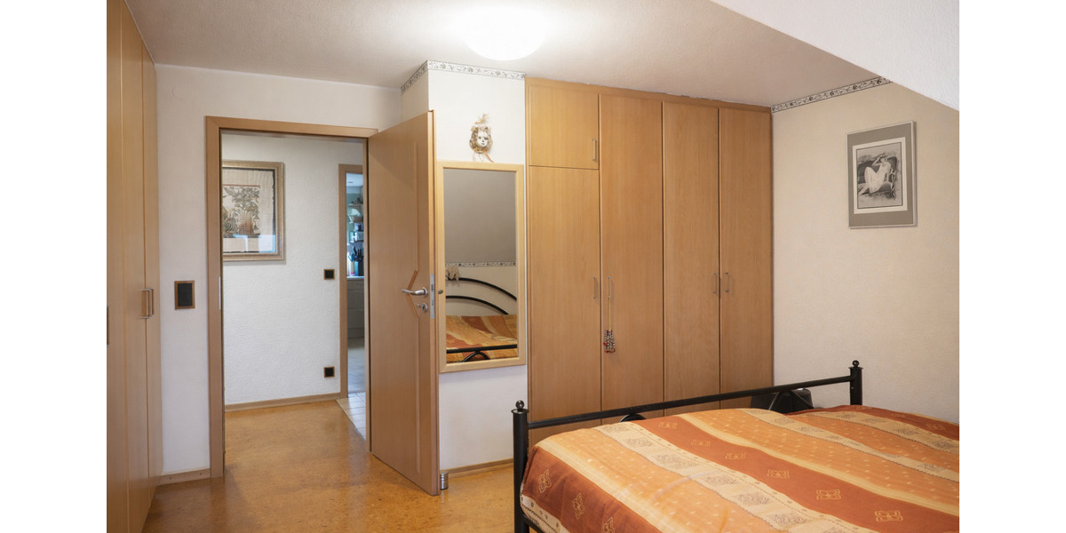 Dachgeschoßwohnung Dieblich - 4 Zimmer, 120 m&sup2;, 890&euro; | Angebot:25942877