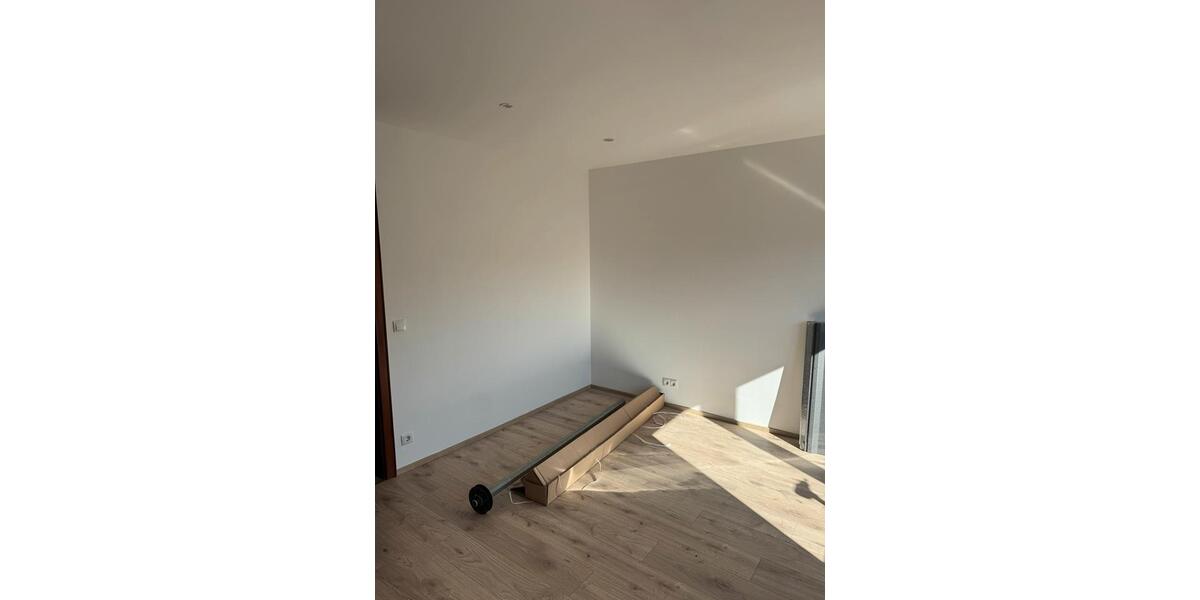 Etagenwohnung Linz am Rhein - 3 Zimmer, 90 m&sup2;, 900&euro; | Angebot:25659928