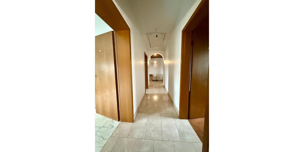 Erdgeschoßwohnung Andernach - 5 Zimmer, 130 m&sup2;, 260.000&euro; | Angebot:24782014